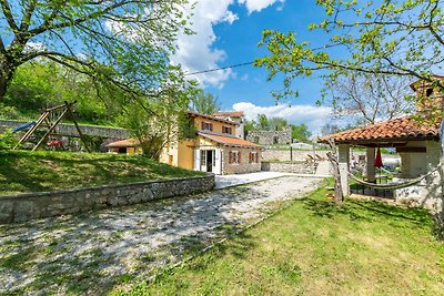 Ferienhaus mit Pool und Klimaanlage