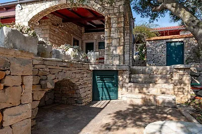 Entspannte Auszeit in Vela Luka mit Meerblick