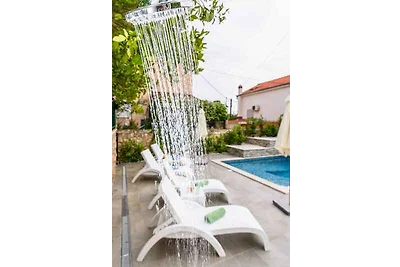 Ferienwohnung mit Balkon und Pool