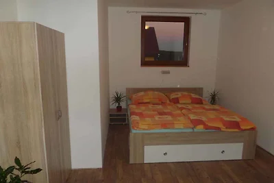Ferienhaus mit Billard, Aussenpool, Garten un