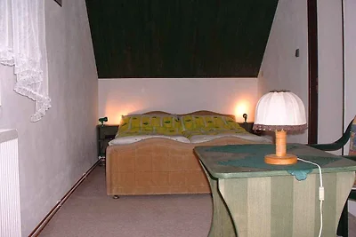 Ferienwohnung mit WLAN, gepflegtem Garten, Te