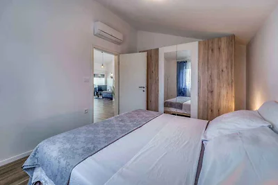 Ferienwohnung mit Balkon und Meerblick