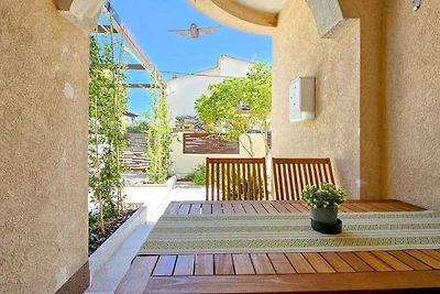Ferienwohnung mit Terrasse und Grill