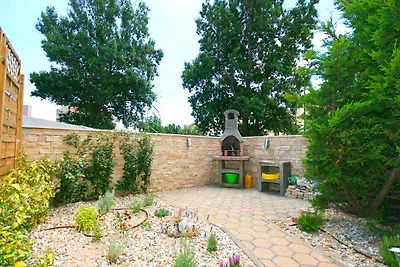 Ferienwohnung mit Klimaanlage, Garten und