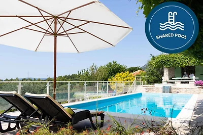 Idyllisches Steinhaus Ston auf der Halbinsel