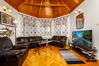 Ferienhaus in Strandnähe mit schönem Garten u