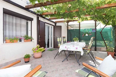 Ferienwohnung mit Terrasse und WLAN