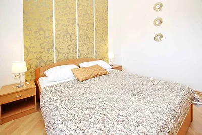 Ferienwohnung mit Klimaanlage und Balkon