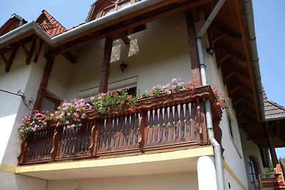 Ferienwohnung mit Kinderspielplatz und Pool