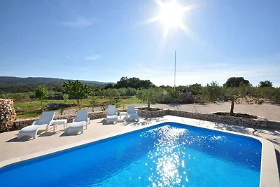 Ferienhaus mit Pool und Klimaanleg