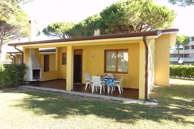 Ferienwohnung mit Garten und Klimaanlage