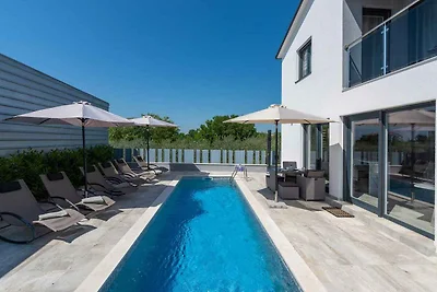 Villa mit Privatpool