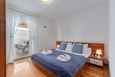 Ferienwohnung mit grosser Terrasse (50 qm)