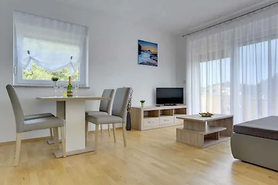 Ferienwohnung mit Klimaanlage, Balkon und