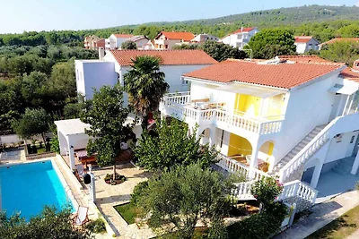 Ferienhaus mit Pool