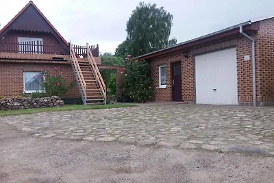 Ferienwohnung mit Terrasse und Grillmöglichke
