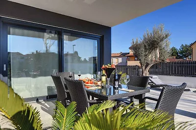 Villa mit beheiztem Pool, Jacuzzi und Sauna