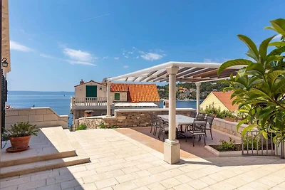 Villa erste Reihe zum Meer mit Pool