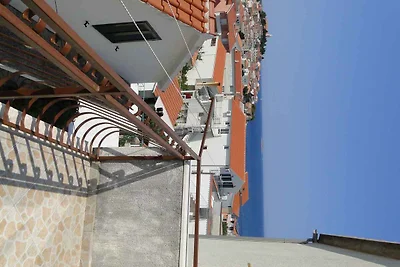 Ferienwohnung mit einen Balkon und Meerblick