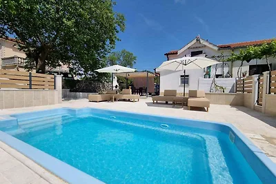Ferienhaus mit Klimaanlage und Pool