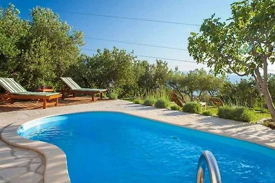 Villa mit Klimaanlage und Pool