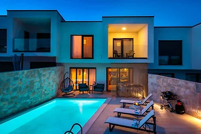 Traumhafte Villa Navy Lemon in Vodice mit pri