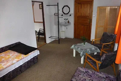 Ferienhaus mit Kaminofen in Hanglage