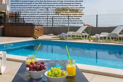 Holiday home relaxing holiday Seget Vranjica