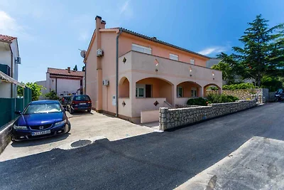 Ferienwohnung in ruhiger Lage mit Terrasse