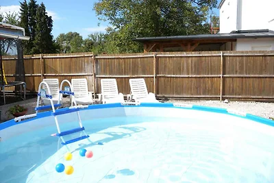 Ferienwohnung mit Tischtennis und Pool