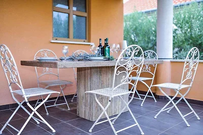 Villa mit Pool und Klimaanlage