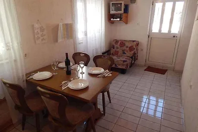 Ferienhaus mit Terrasse, Grill und Internet