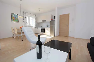 Ferienwohnung mit Balkon und Klimaanlage