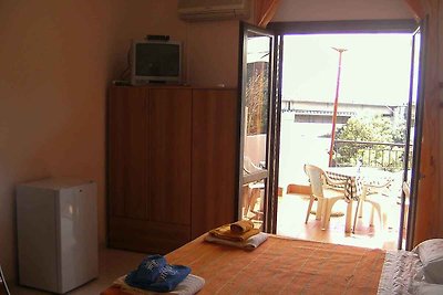 Studio mit Terrasse und Klimaanlage