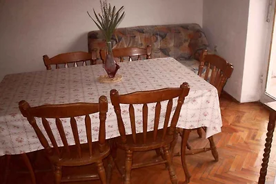 Ferienhaus mit Terrasse und Grill