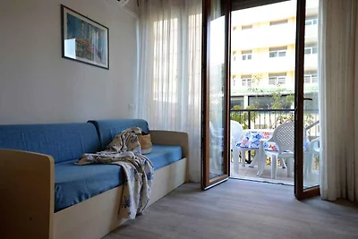Studio mit Balkon und Klimaanlage