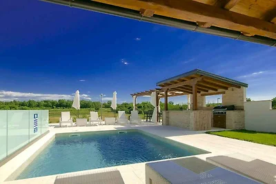 Villa mit Klimaanlage und Pool