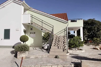 Ferienwohnung mit Klimaanlage und Terrasse in