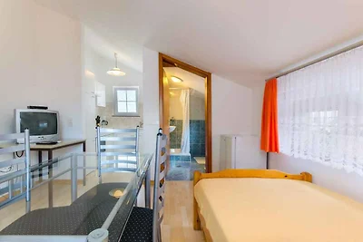 Ferienwohnung in ruhiger Lage mit Pool