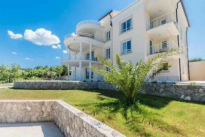 Ferienwohnung mit Pool und Klimaanlage