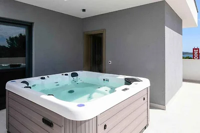 Villa mit Klimaanlage und Pool