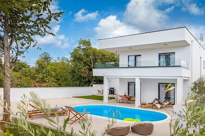 Villa mit Privatpool