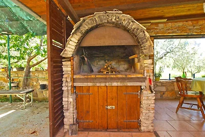 Ferienhaus mit Pool und Klimaanlage