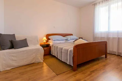 Ferienhaus mit Pool und Klimaanlage