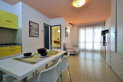 Ferienwohnung mit Klimaanlage und Balkon