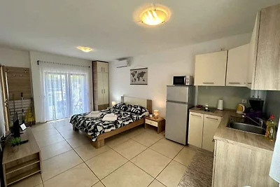 Studio mit Terrasse und Klimaanlage