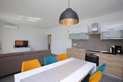 Ferienwohnung 100 m vom Strand mit Meerblick