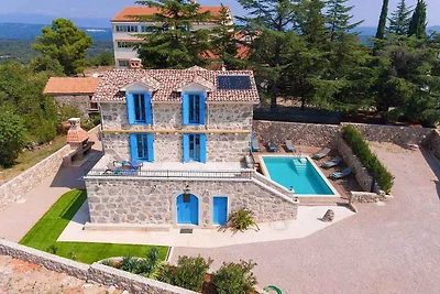 Villa mit Pool