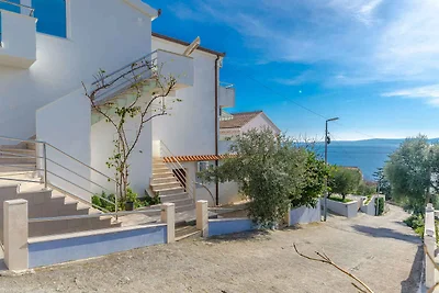 Gemütliche Ferienwohnung Modric mit Meerblick