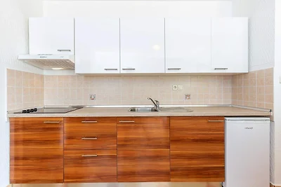 Ferienwohnung Mit Meerblick und Pool